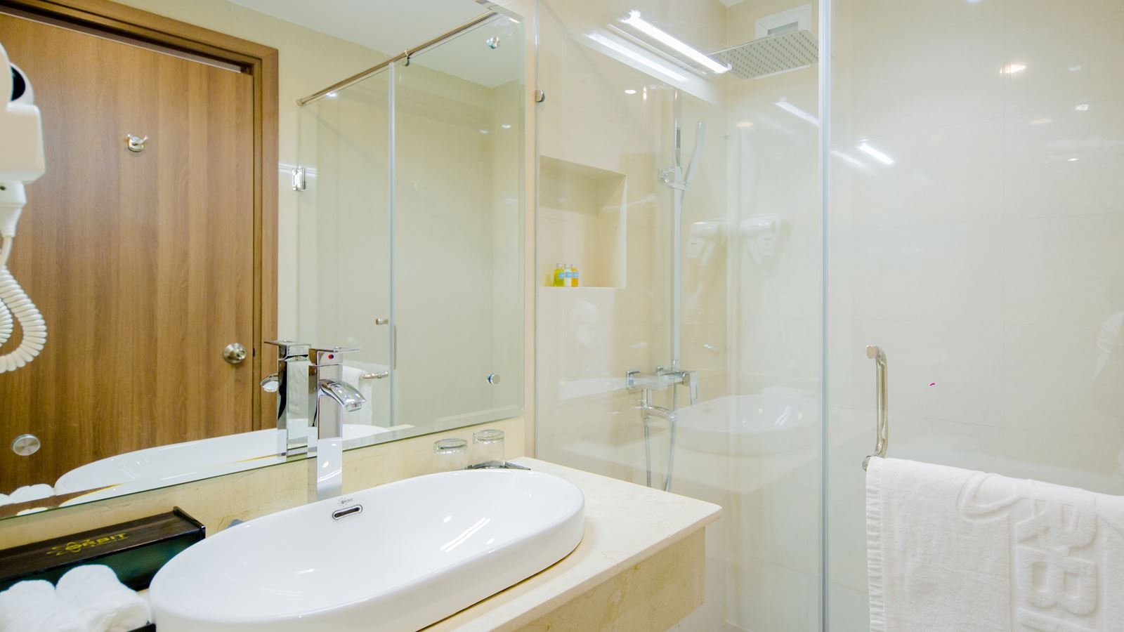 rooms-premier-deluxe-sea-view