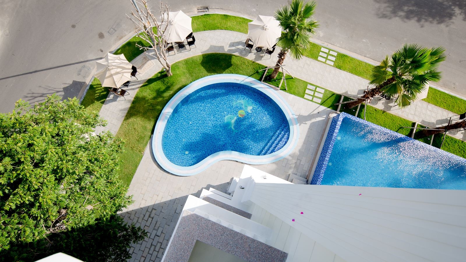 pools-outdoor-pool
