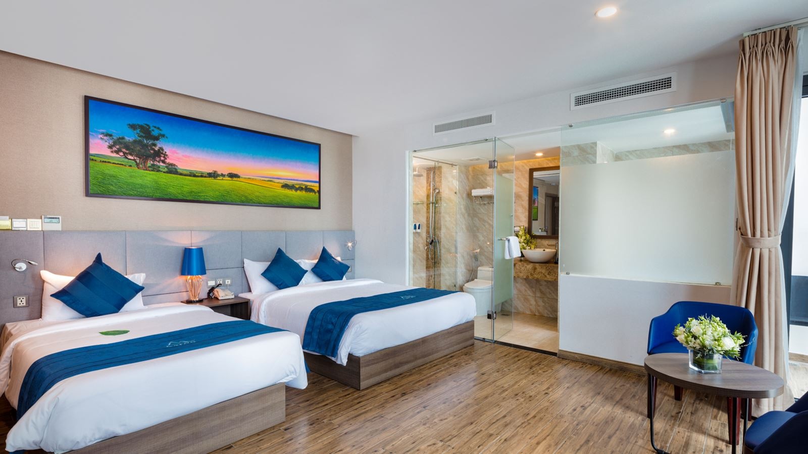 rooms-deluxe-triple-balcony-city-view-no-extra-bed