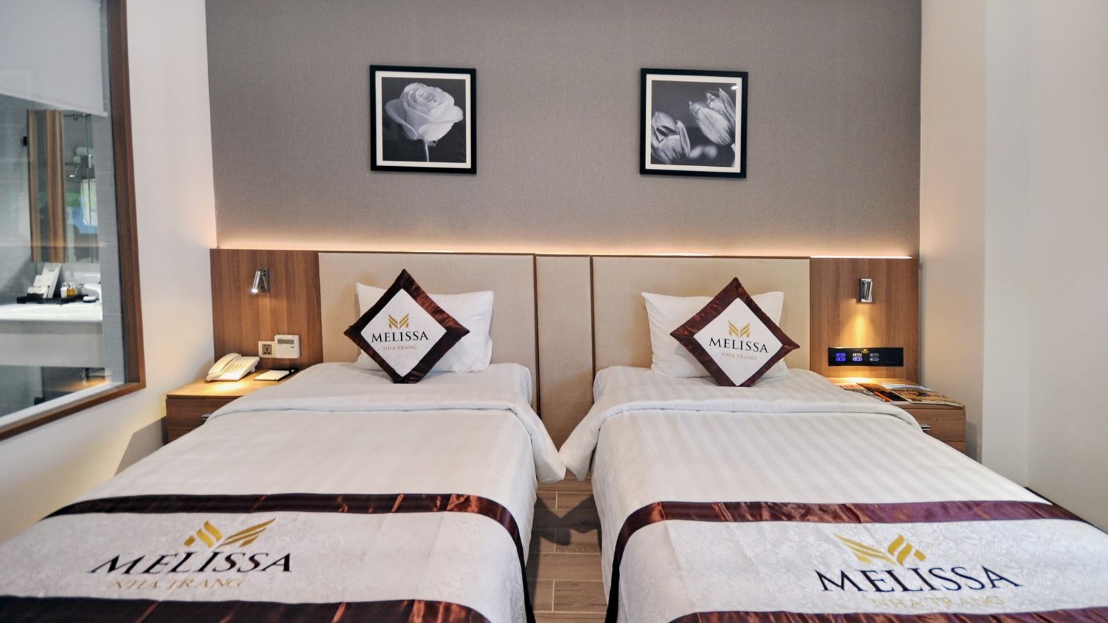 rooms-deluxe-partial-seaview-child-without-extra-bed