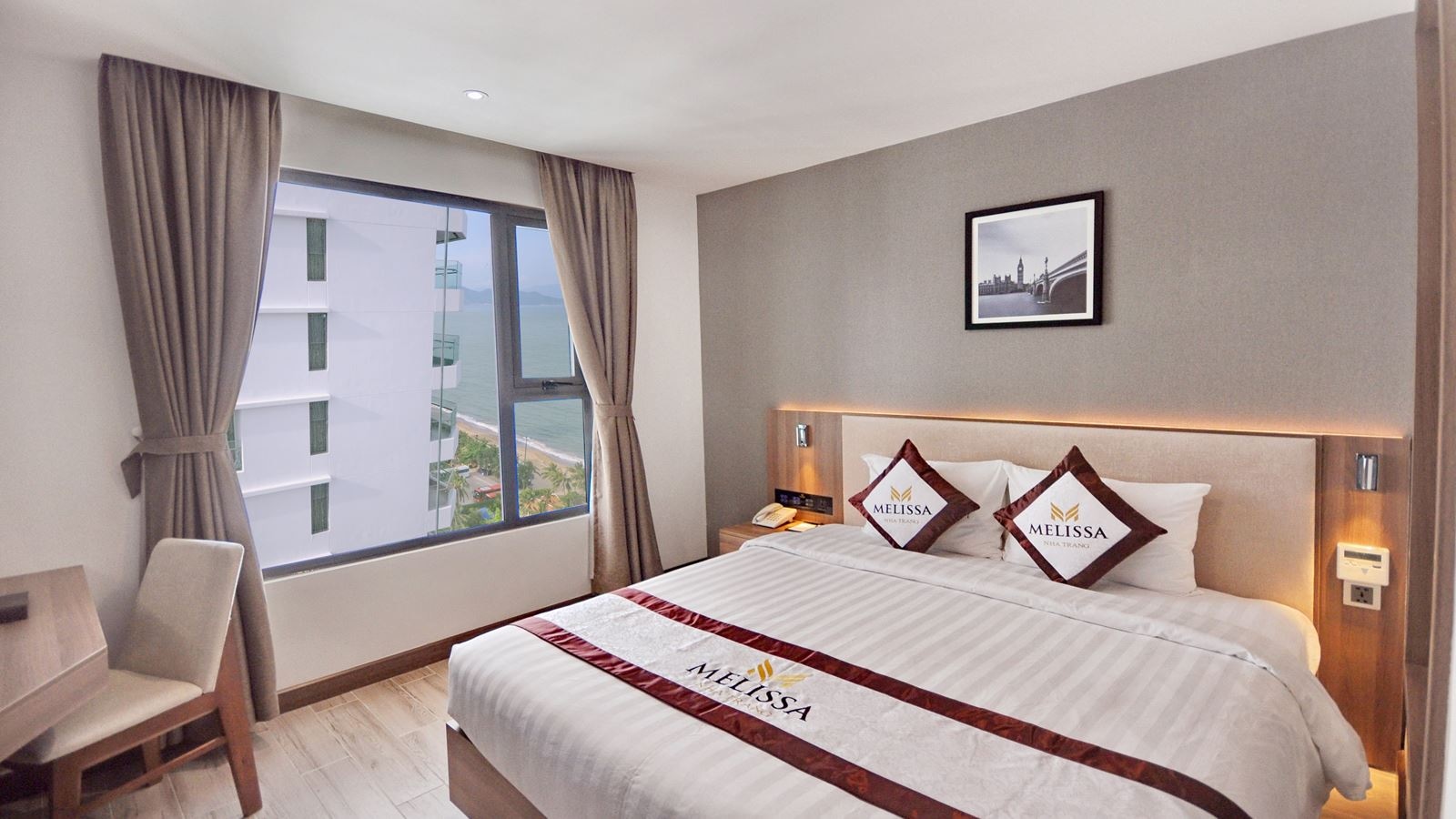 rooms-deluxe-partial-seaview