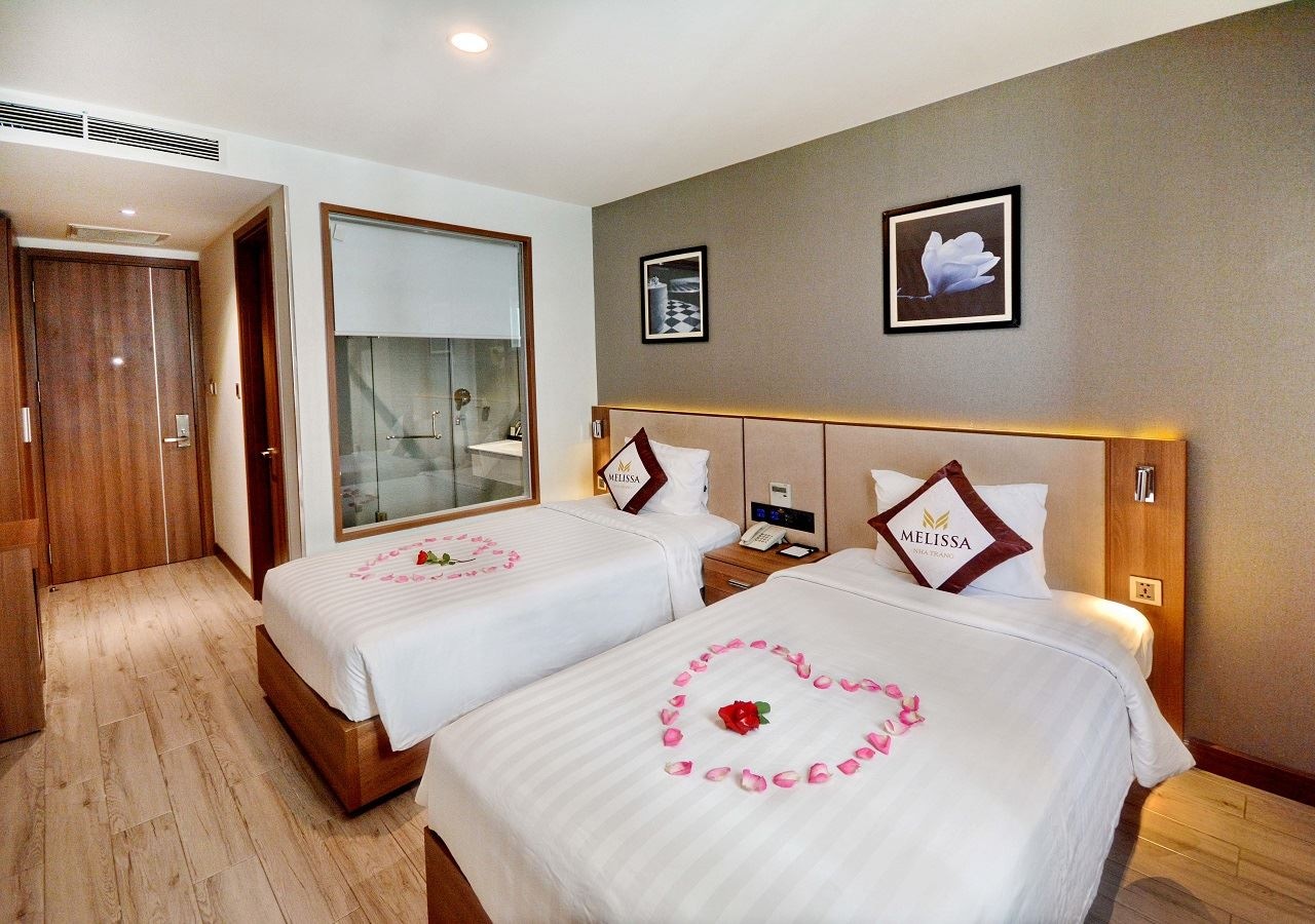 rooms-deluxe-partial-seaview-child-without-extra-bed