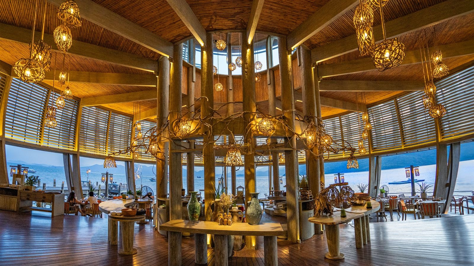 restaurants-restaurants