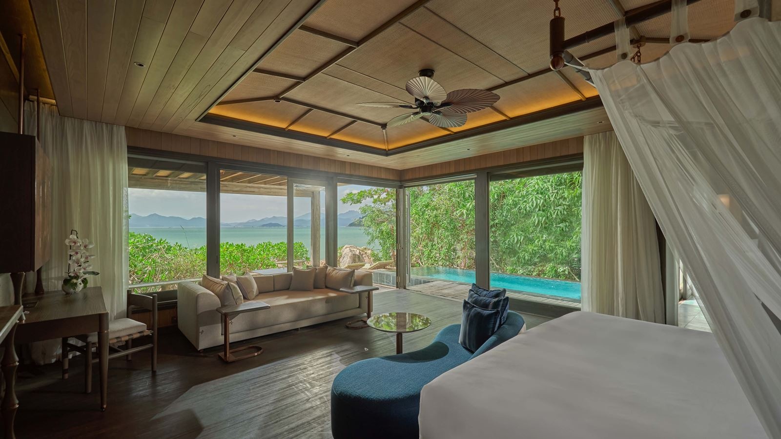 rooms-beachfront-pool-villa-child-without-extra-bed