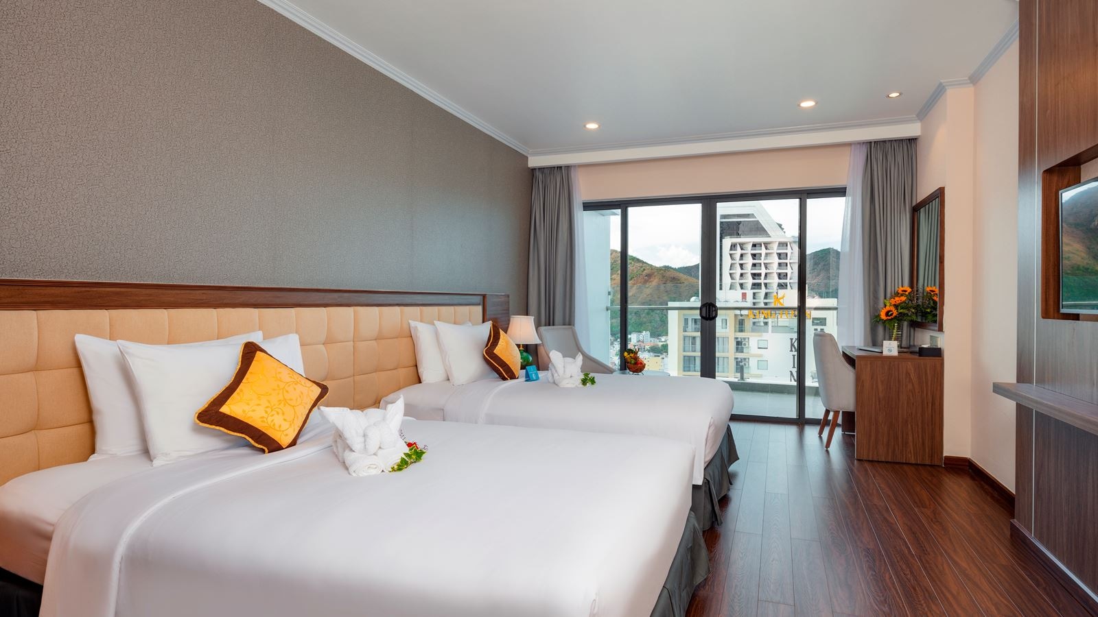 rooms-deluxe-twin-seaview-balcony-child-without-extra-bed