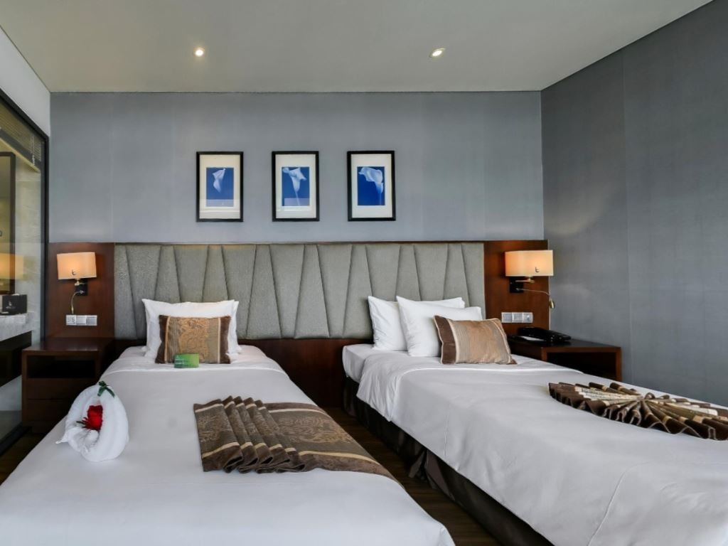 rooms-superior-citymoutain-view-with-balcony