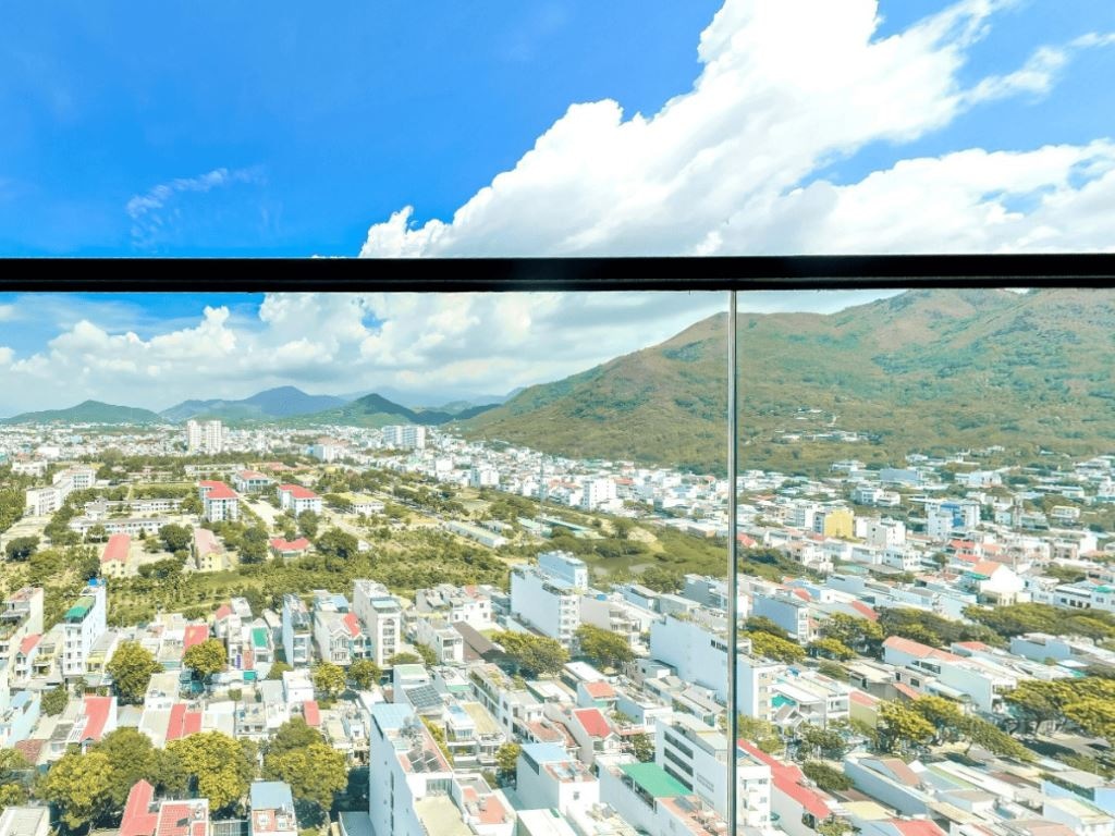 rooms-superior-citymoutain-view-with-balcony-child-without-extra-bed