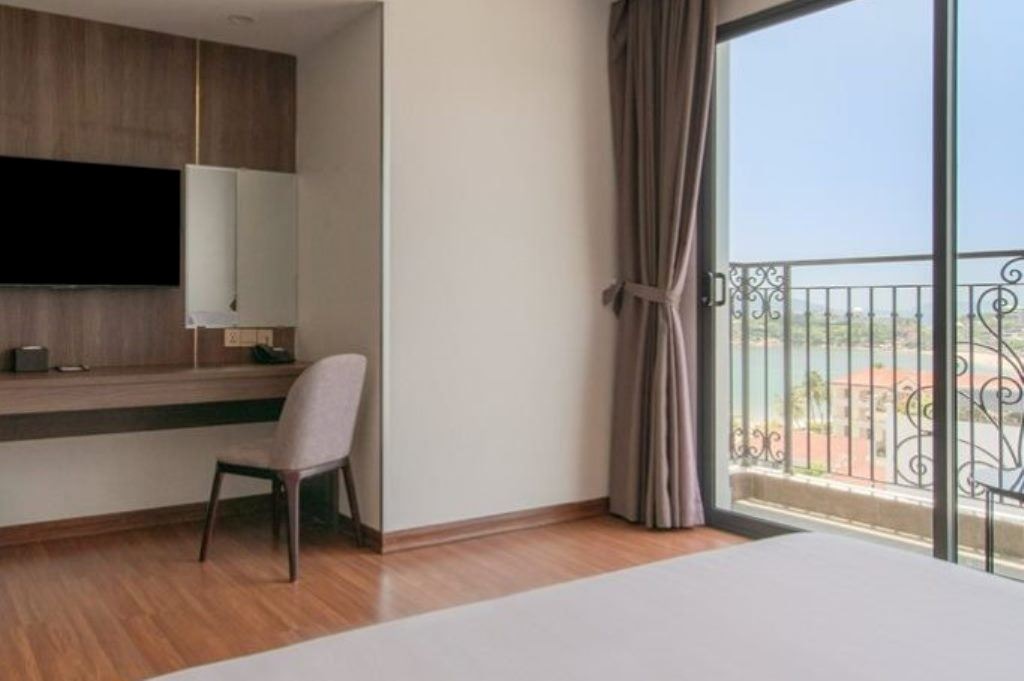 rooms-studio-plus-seaview-with-balcony