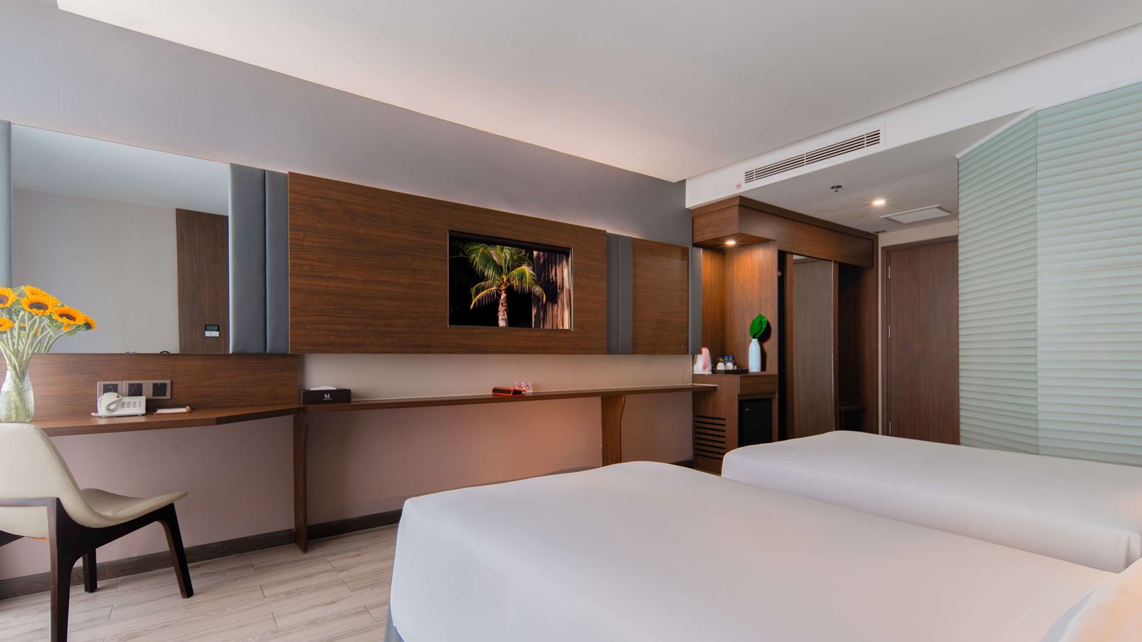 rooms-deluxe-partial-sea-view