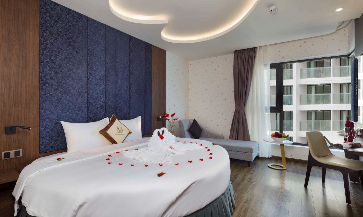 rooms-deluxe-honeymoon-partial-sea-view-child-without-extra-bed