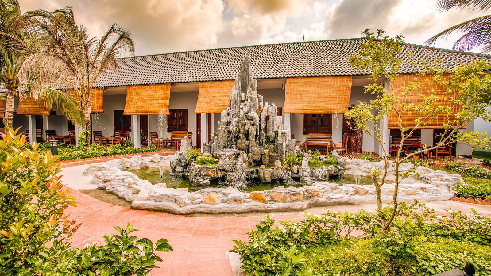 rooms-deluxe-family-garden-view