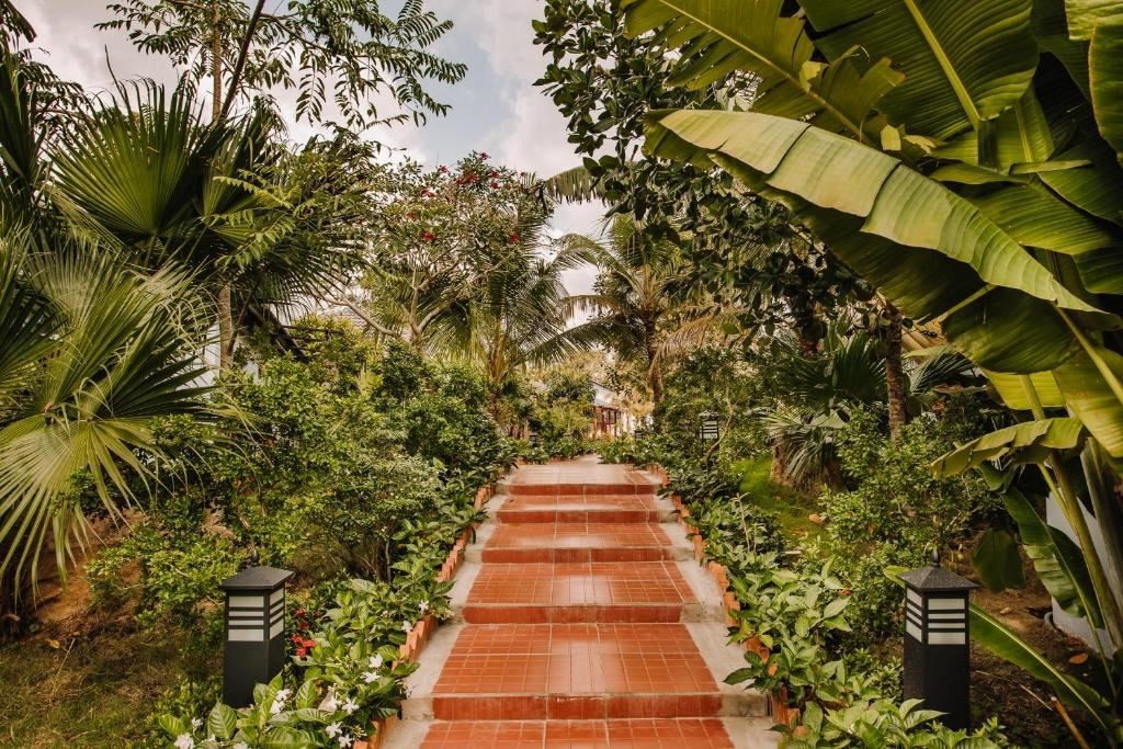 rooms-bungalow-garden-view