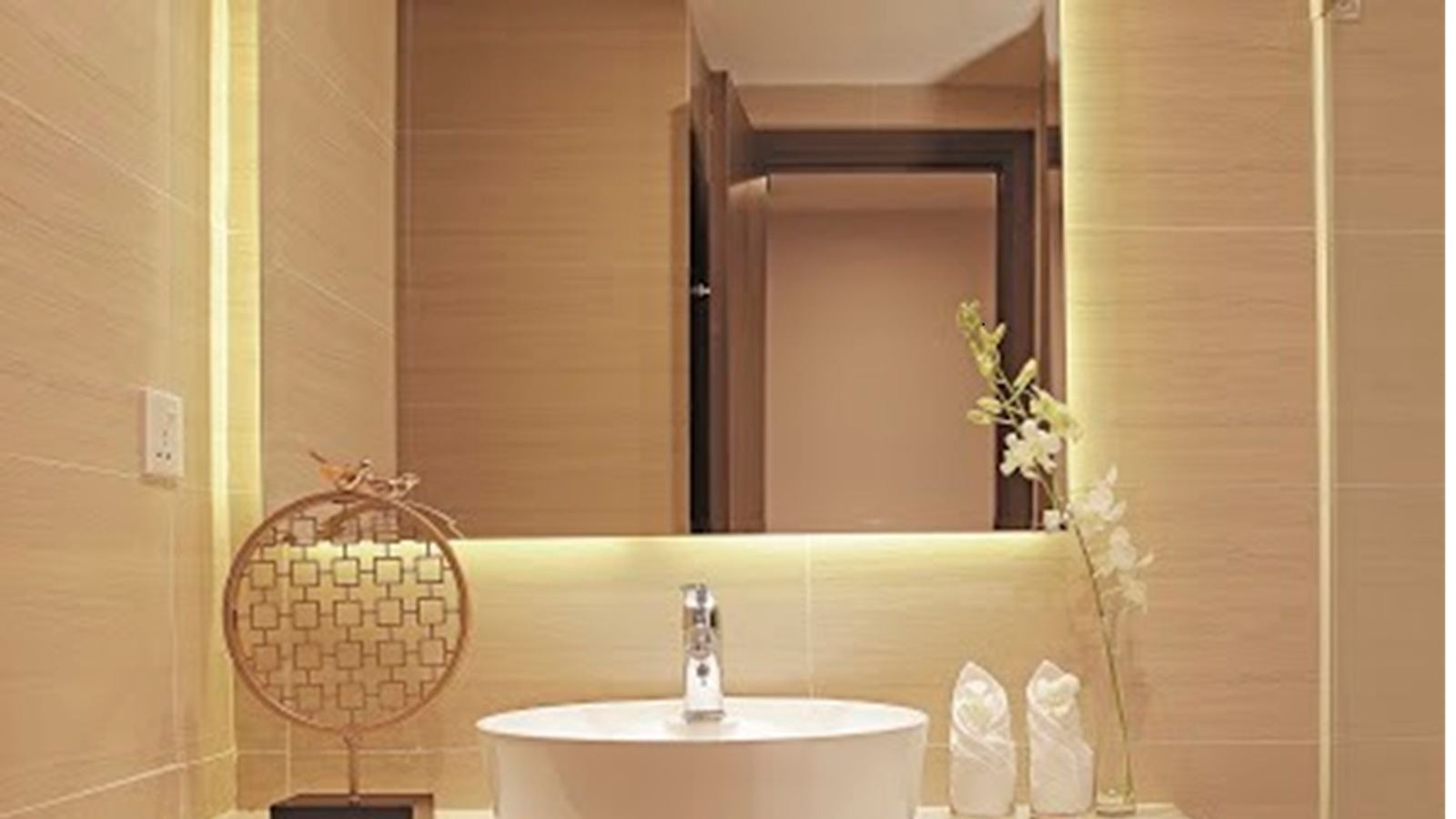 rooms-senior-deluxe-city-room-with-balcony
