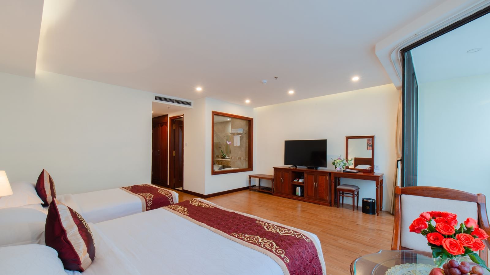 rooms-junior-suite-balcony