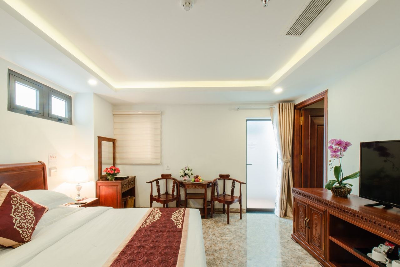 rooms-superior-balcony-city-view-child-with-extra-bed