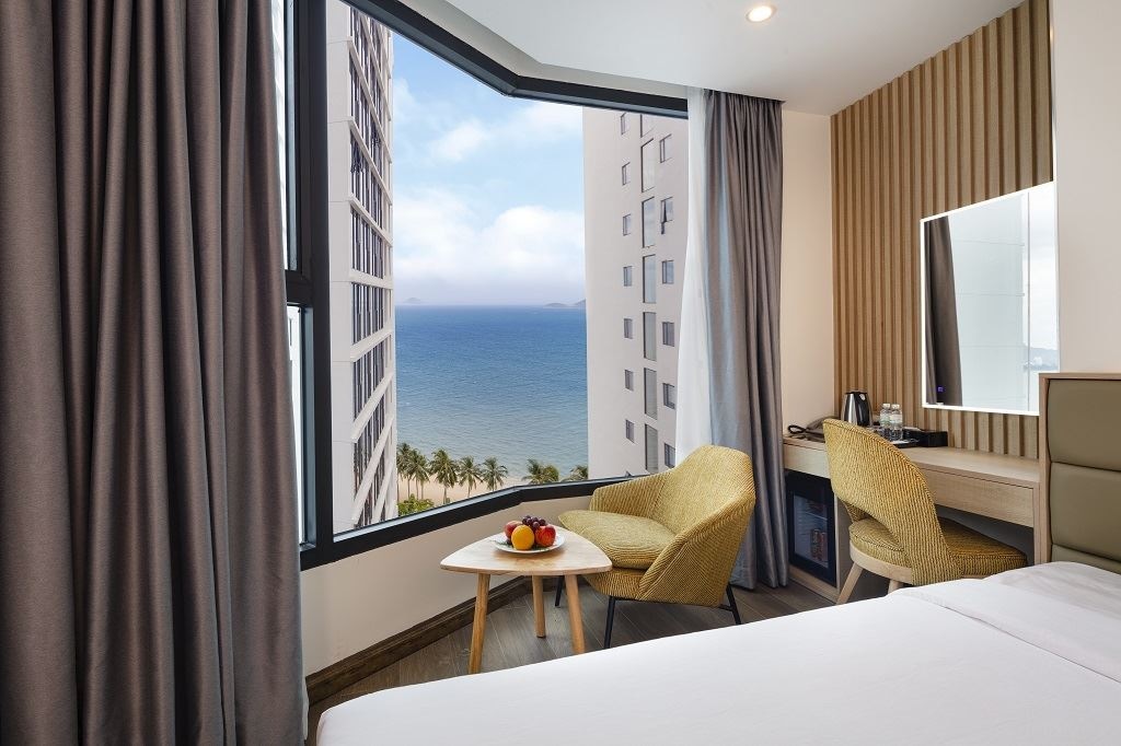 rooms-deluxe-partial-seaview