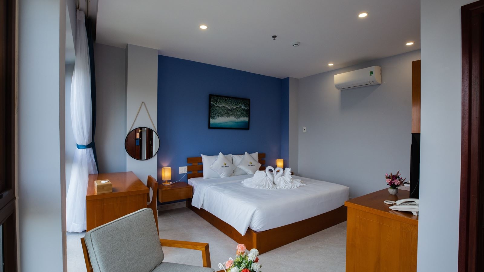 rooms-superior-corner-room