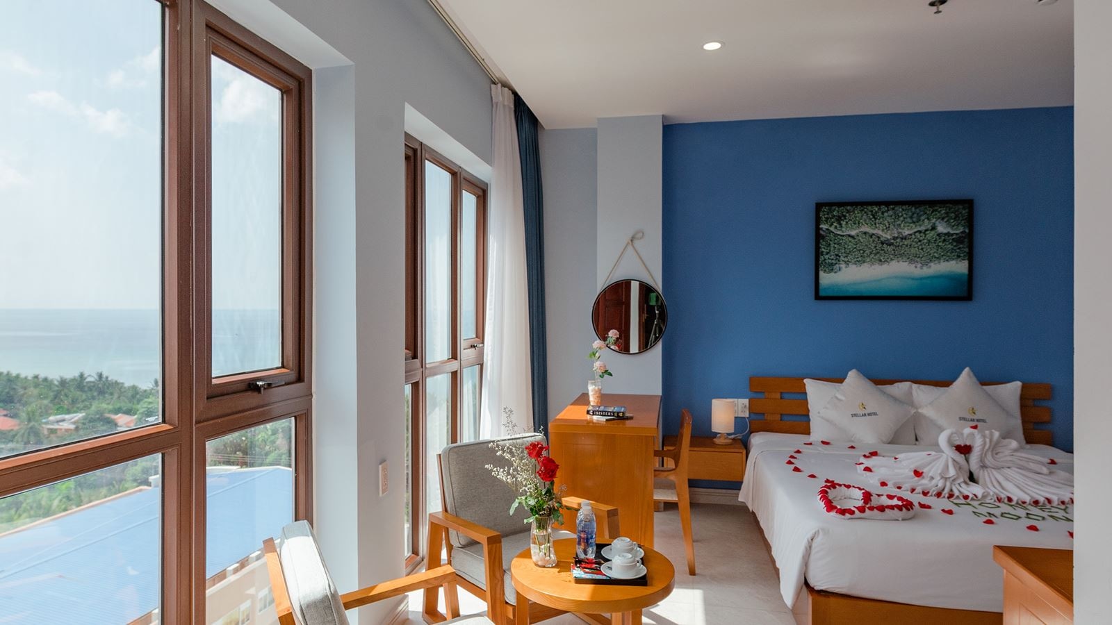 rooms-deluxe-sea-view