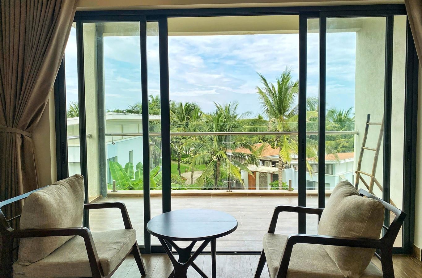 rooms-deluxe-lotus-view