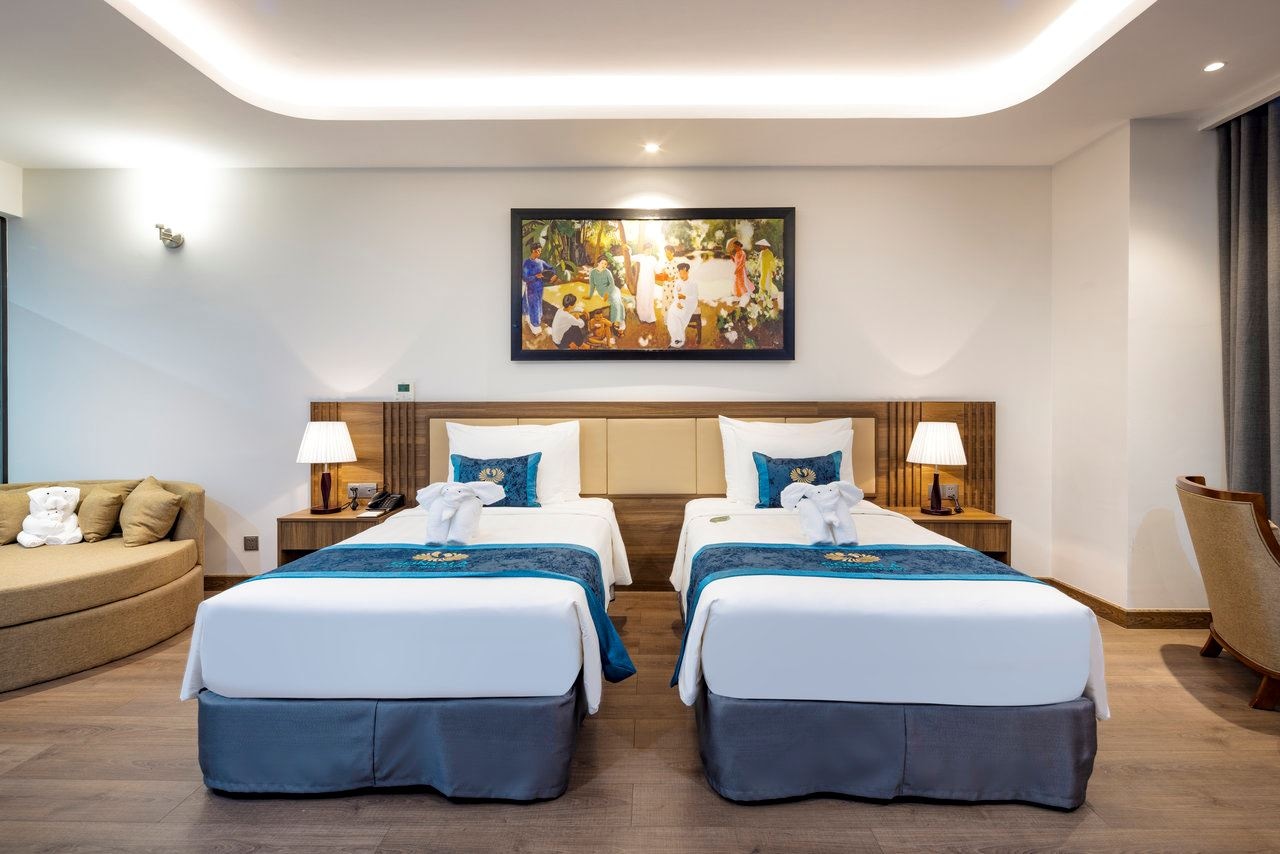 rooms-executive-city-view-with-balcony-child-without-extra-bed