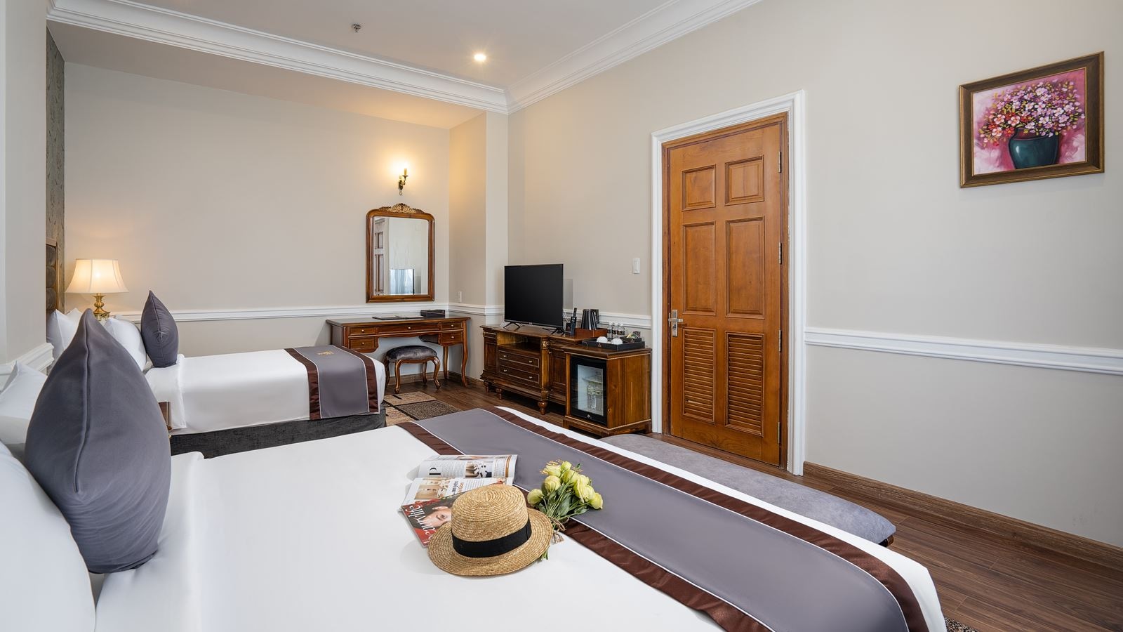 rooms-avs-junior-suite-with-balcony