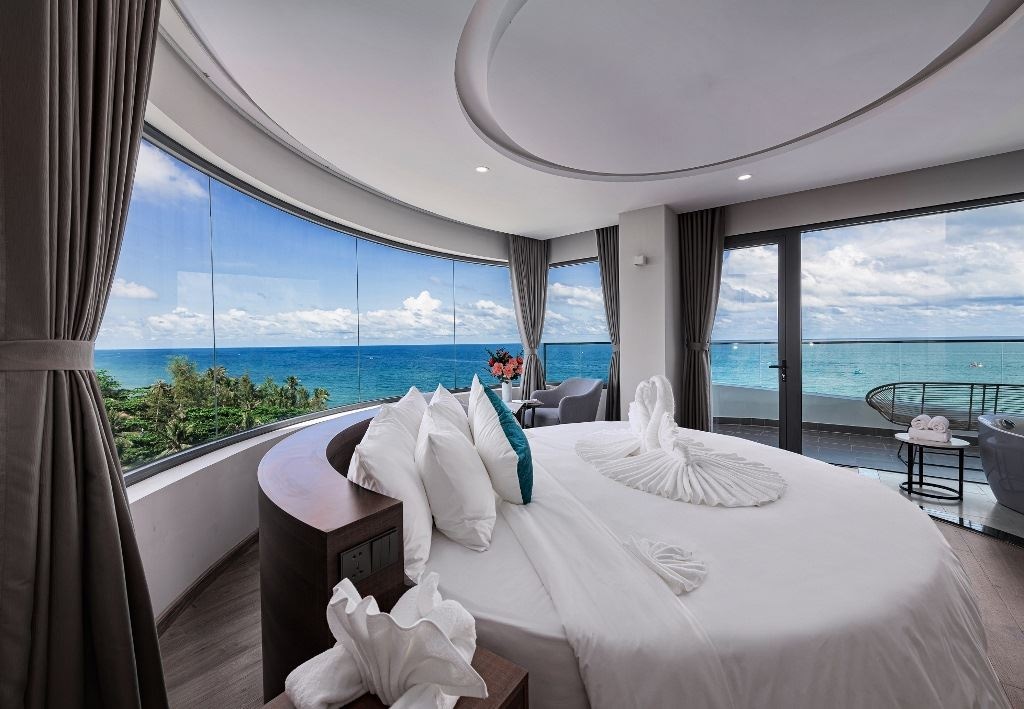 rooms-sunset-premium-ocean-panorama-child-without-extra-bed