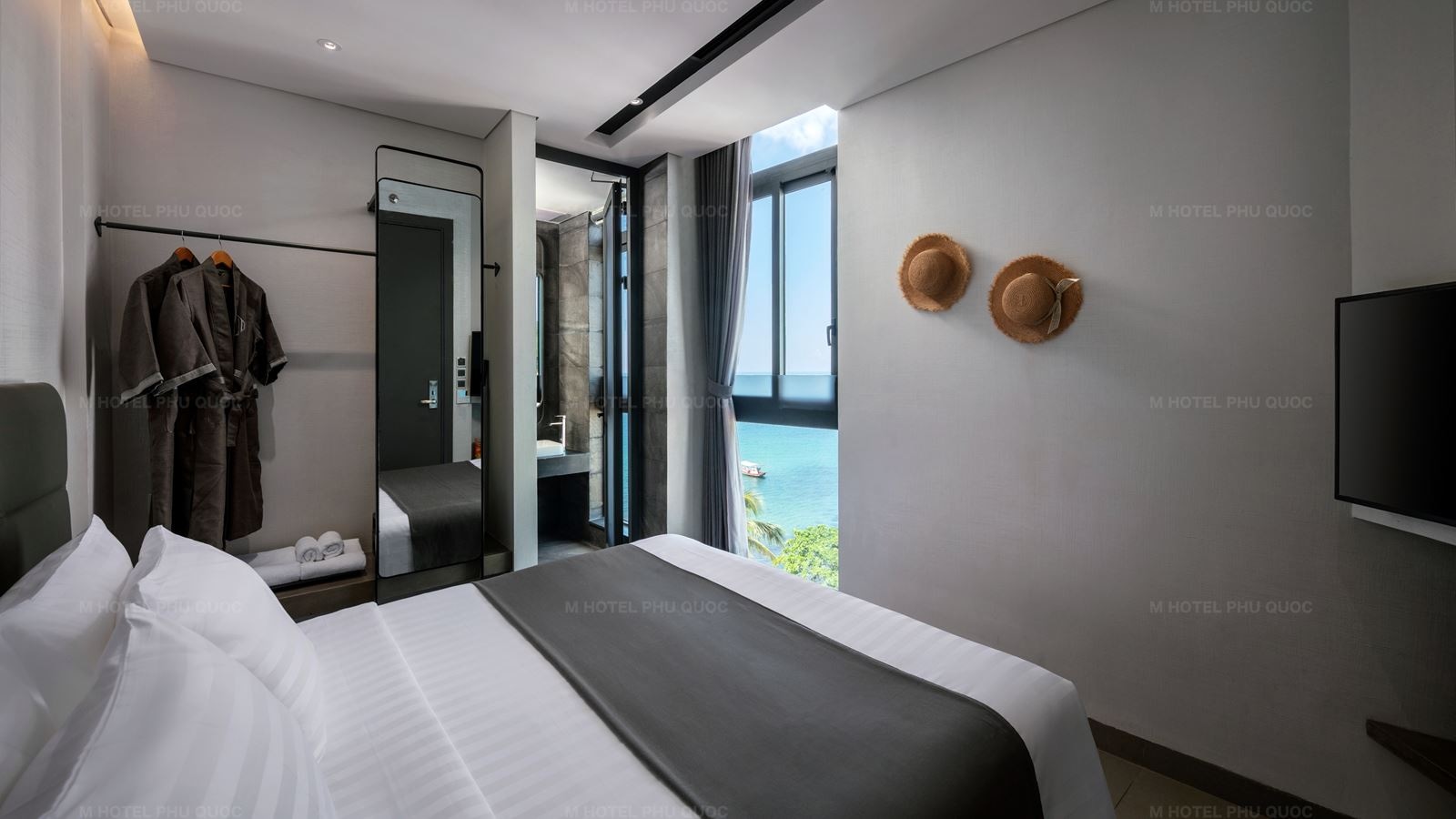 rooms-la-petite-room-with-window-no-extra-bed