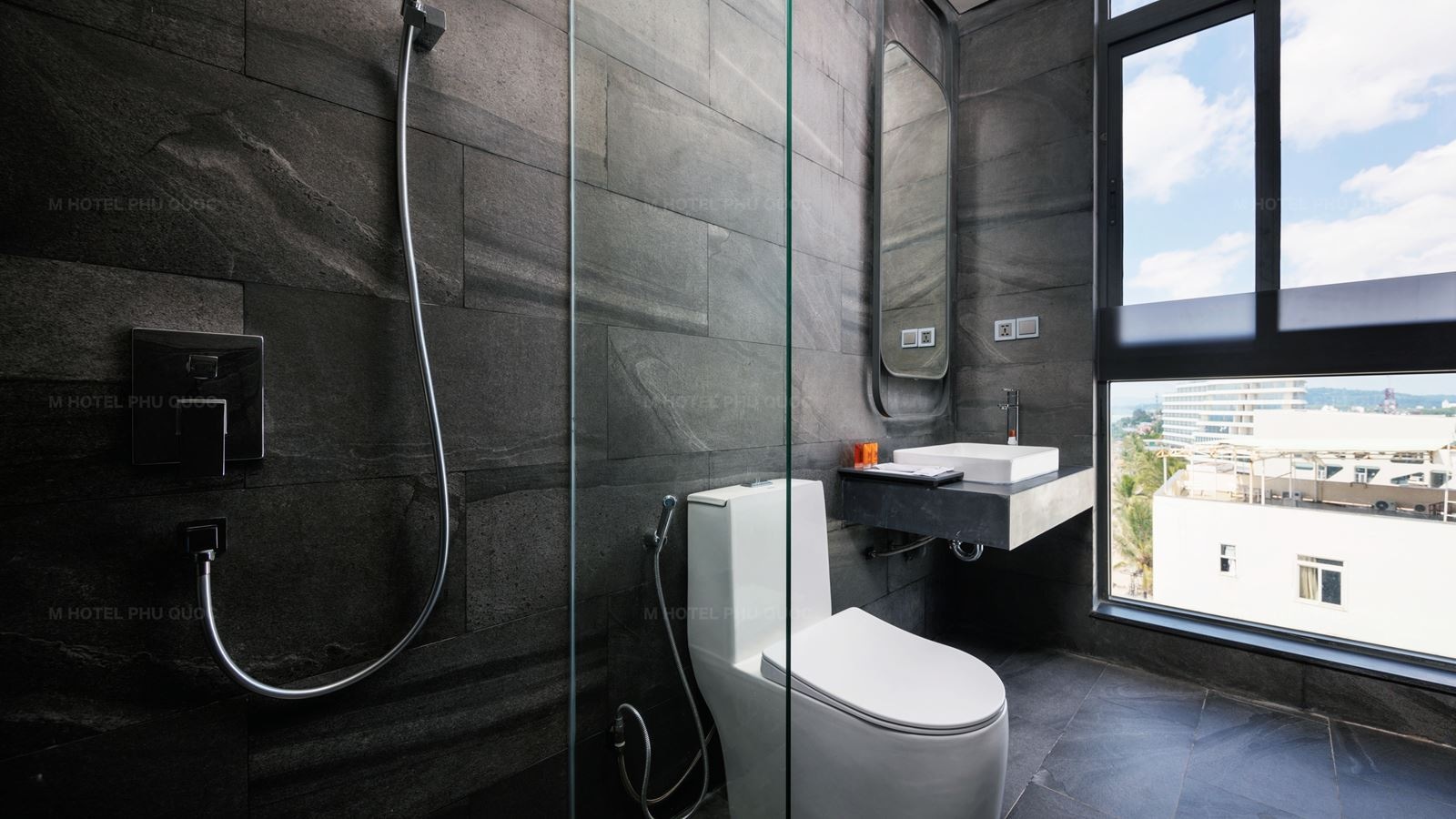 rooms-la-petite-room-with-window-no-extra-bed