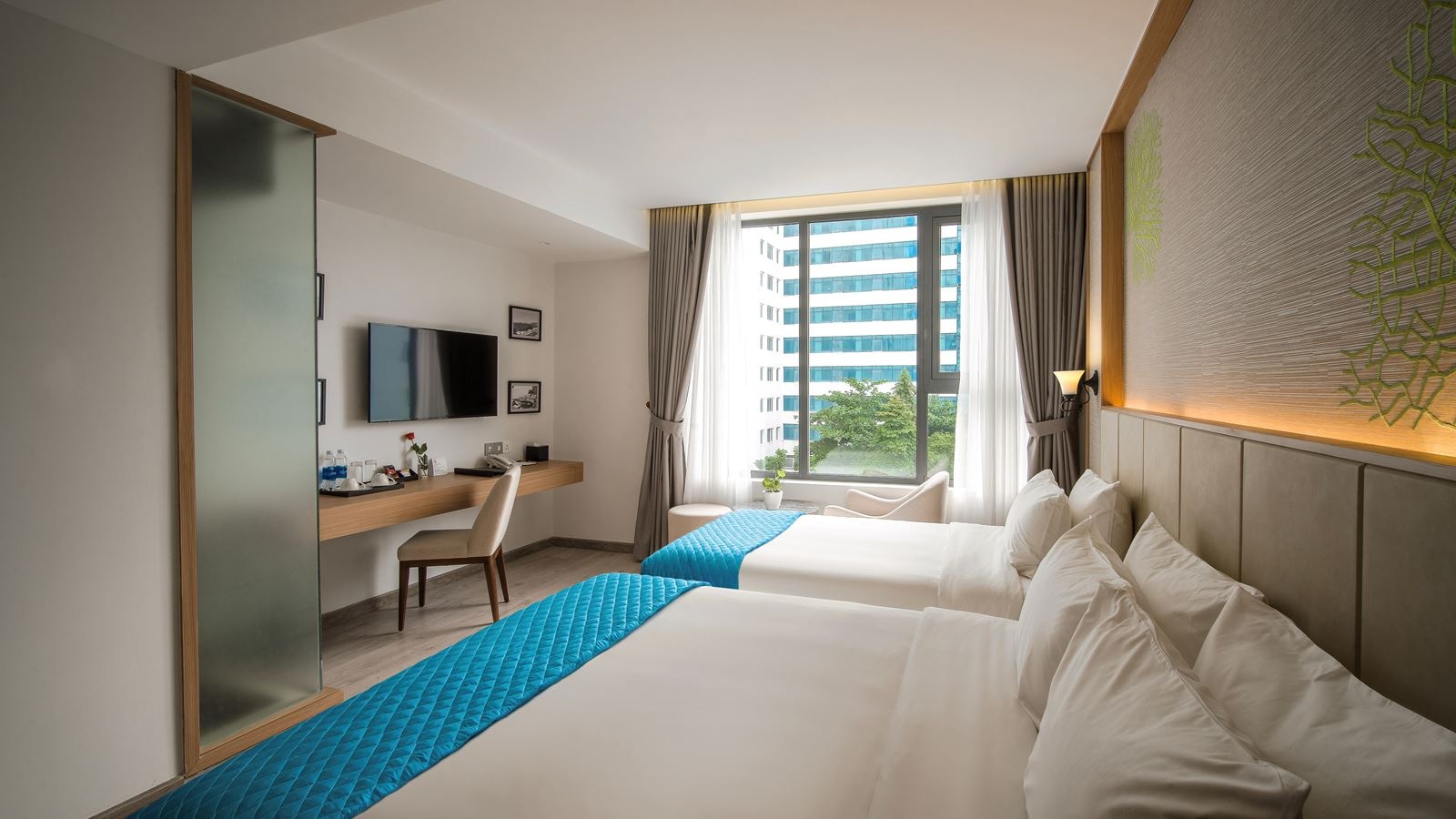 rooms-room-superior-city-view