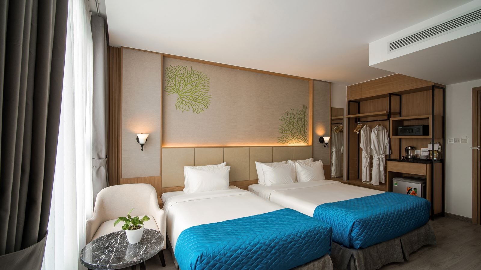 rooms-superior-triple-cityview