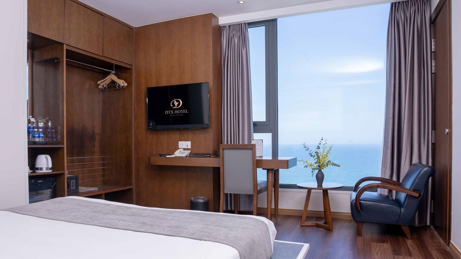 rooms-deluxe-ocean-view--child-without-extra-bed