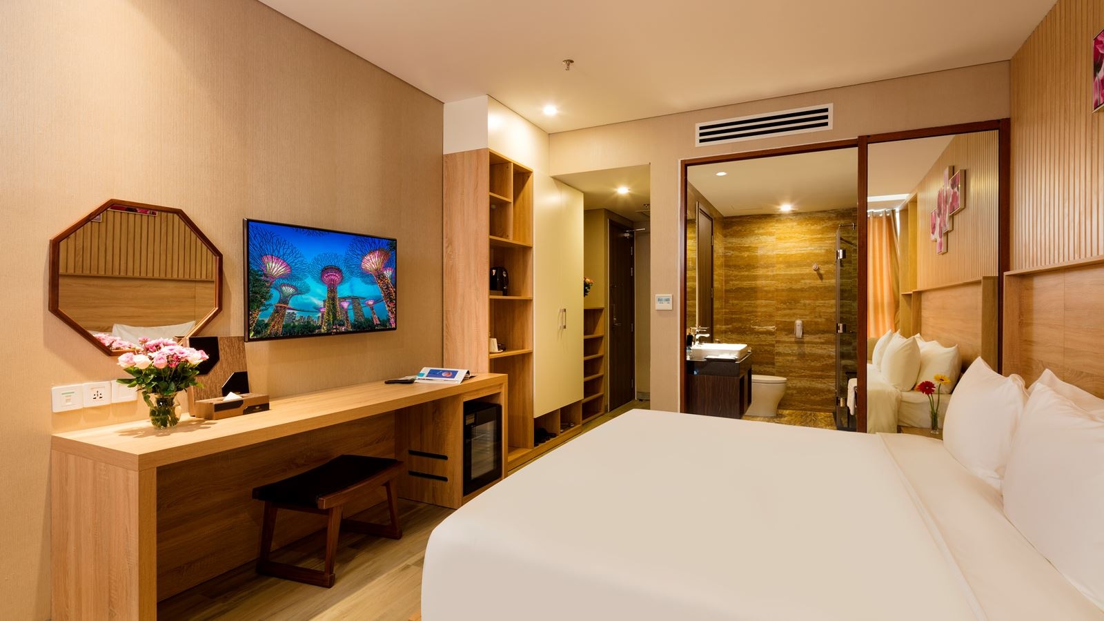 rooms-senior-with-balcony