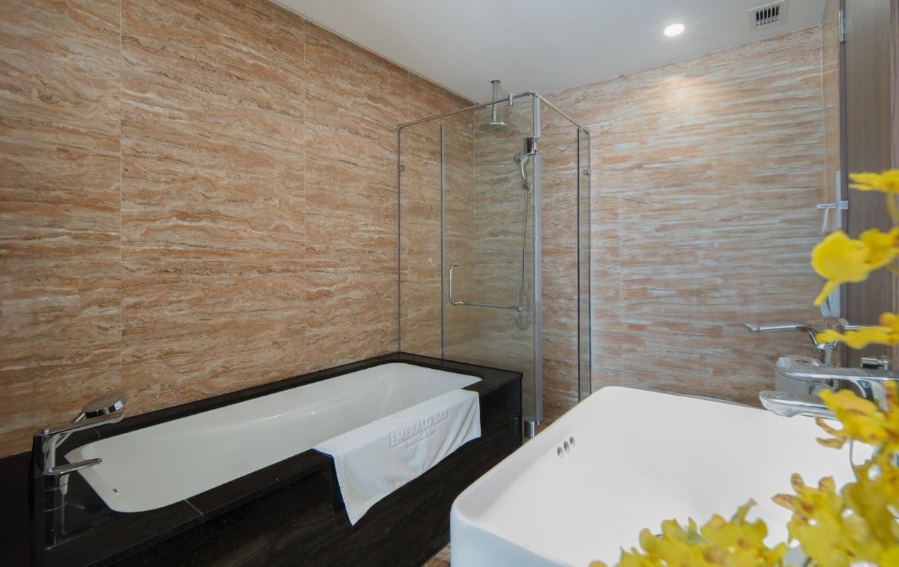 rooms-senior-with-balcony-child-without-extra-bed