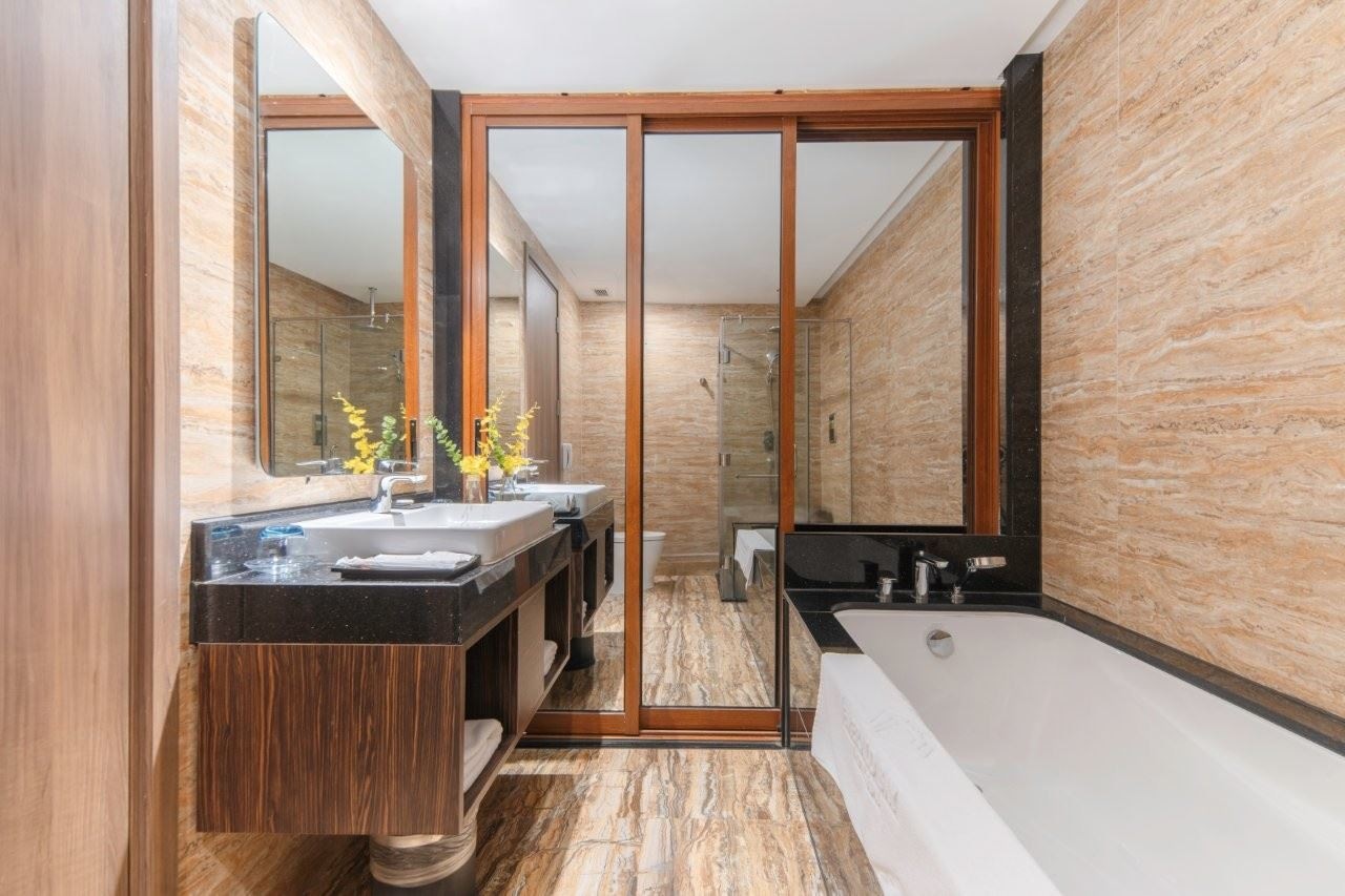 rooms-senior-with-balcony-child-without-extra-bed