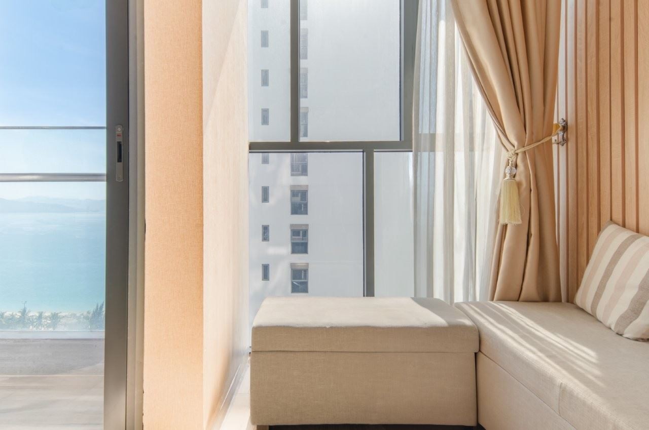 rooms-senior-with-balcony-child-without-extra-bed