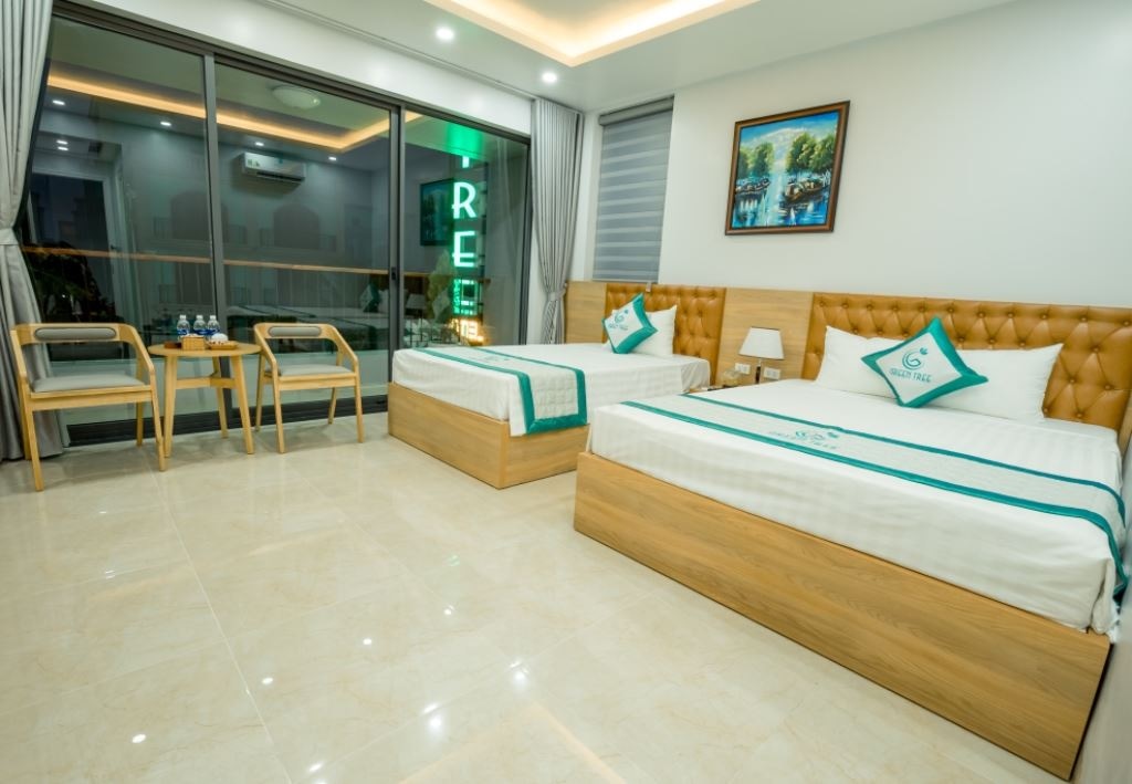 rooms-deluxe-triple-with-balcony