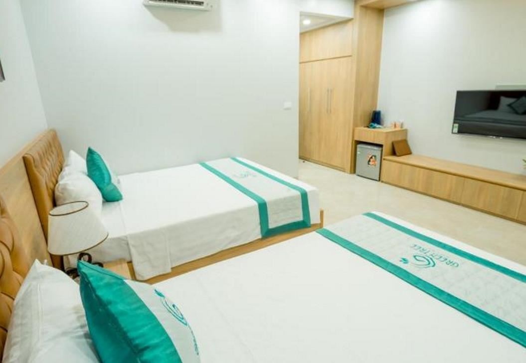 rooms-family-with-balcony