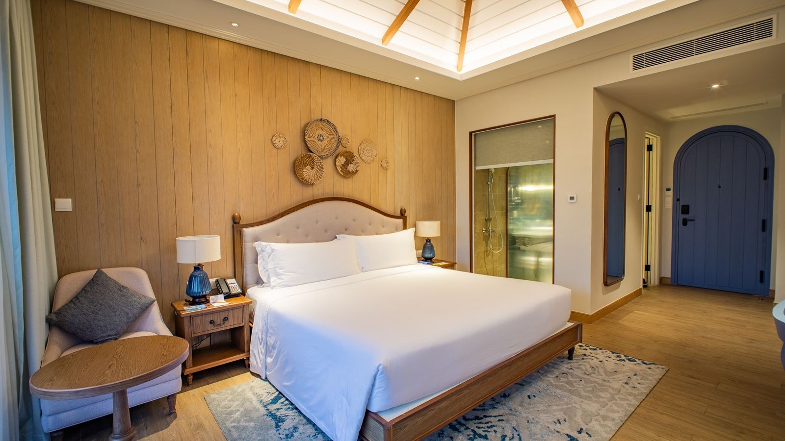 rooms-premier-pool-access-no-extra-bed