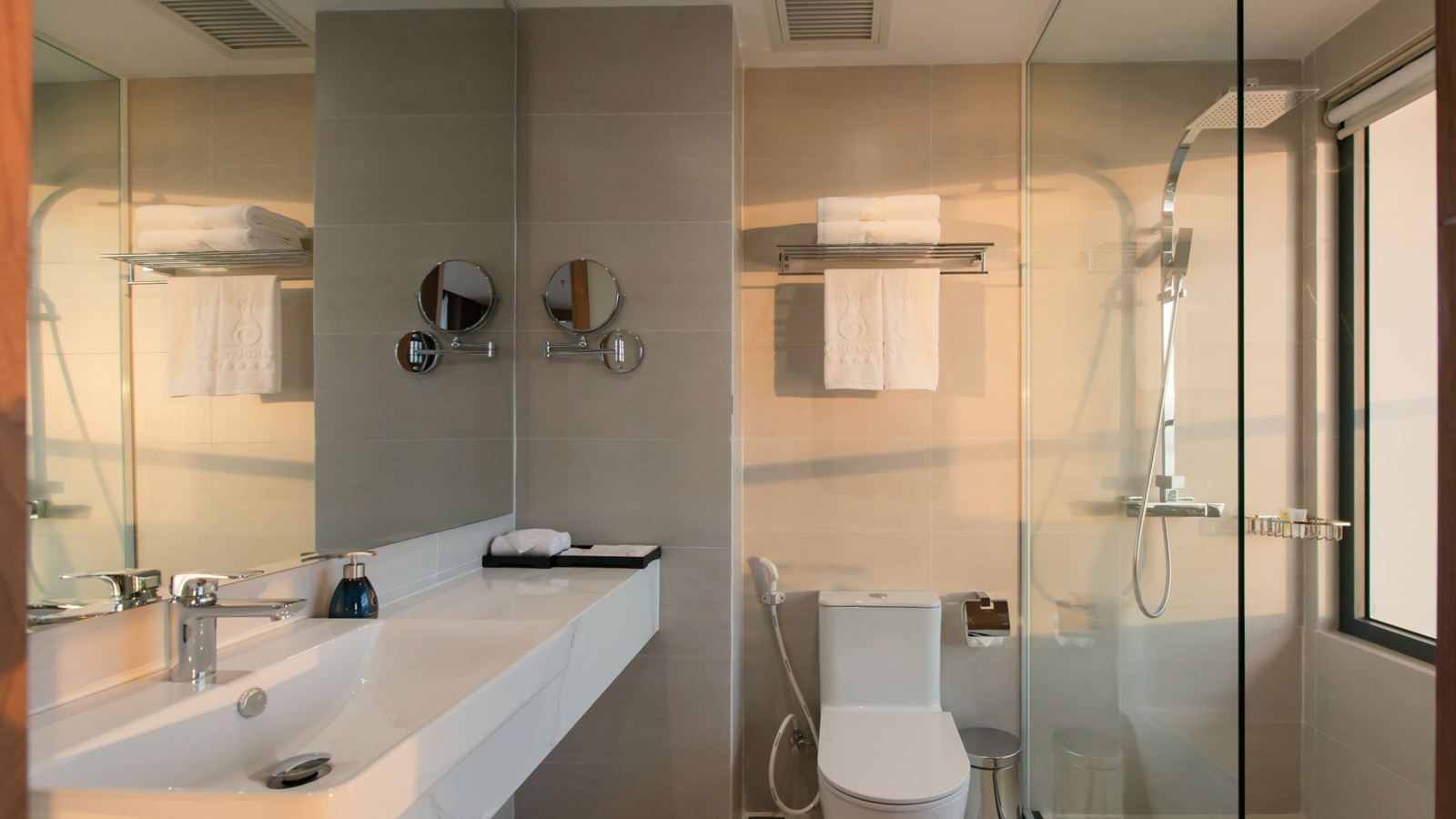 rooms-deluxe-ocean-view