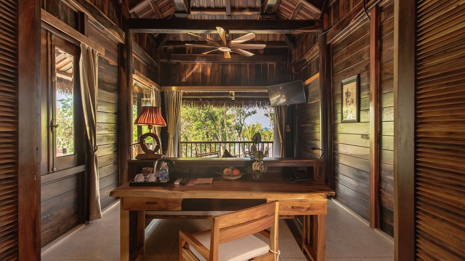 rooms-premium-ocean-breeze-bungalow