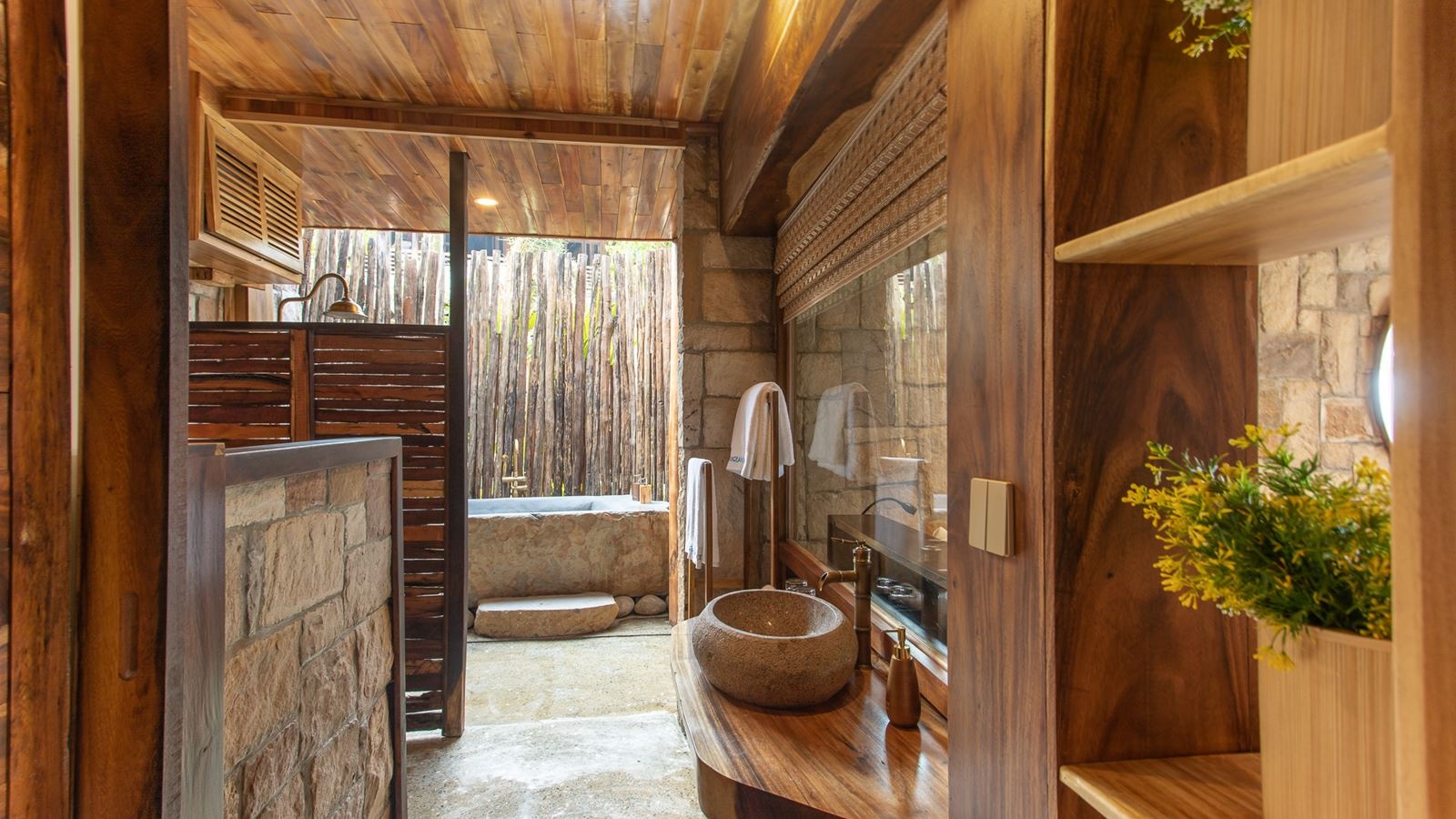 rooms-ocean-bay-beach-bungalow-child-without-extra-bed