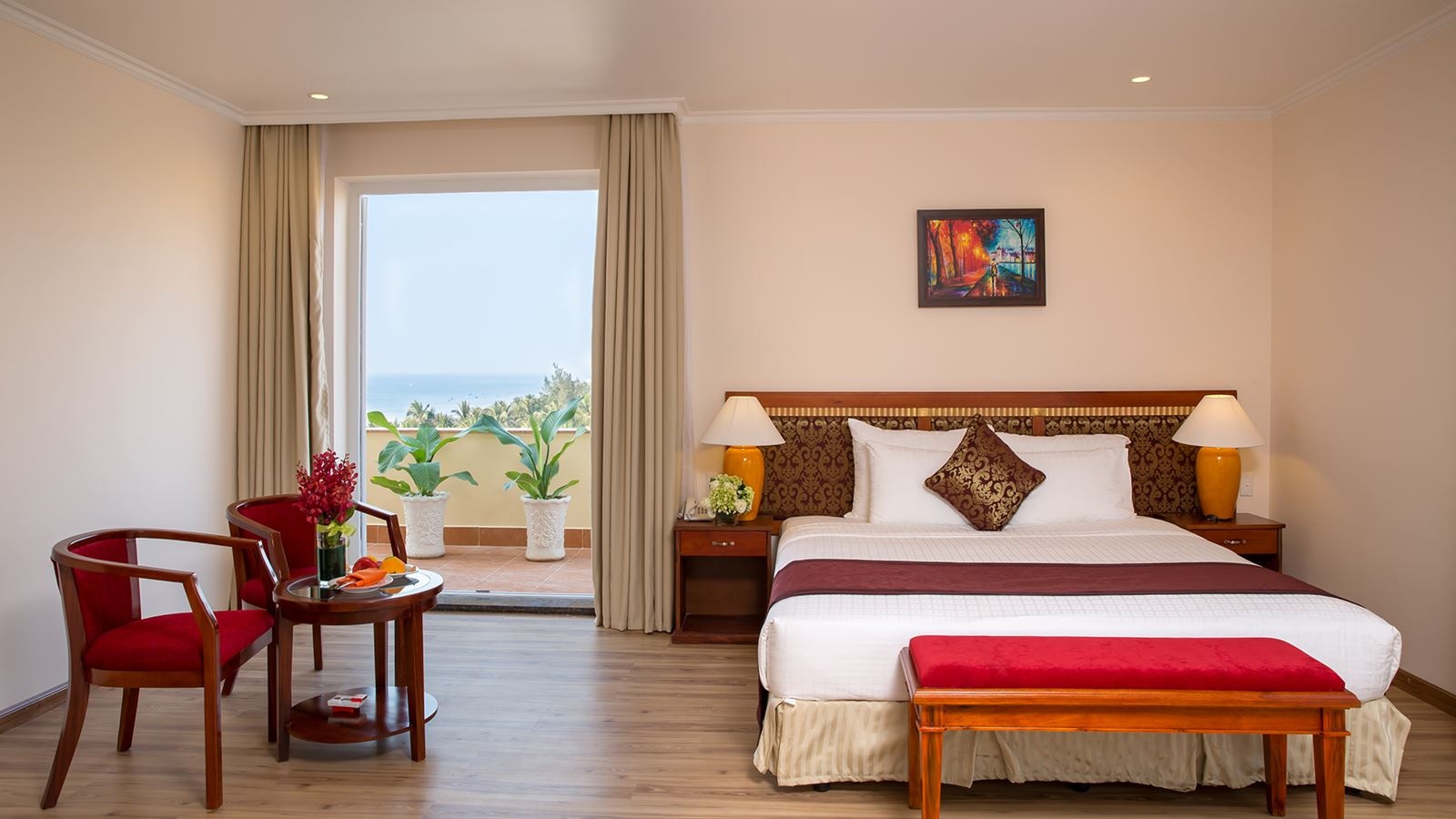 rooms-deluxe-suite