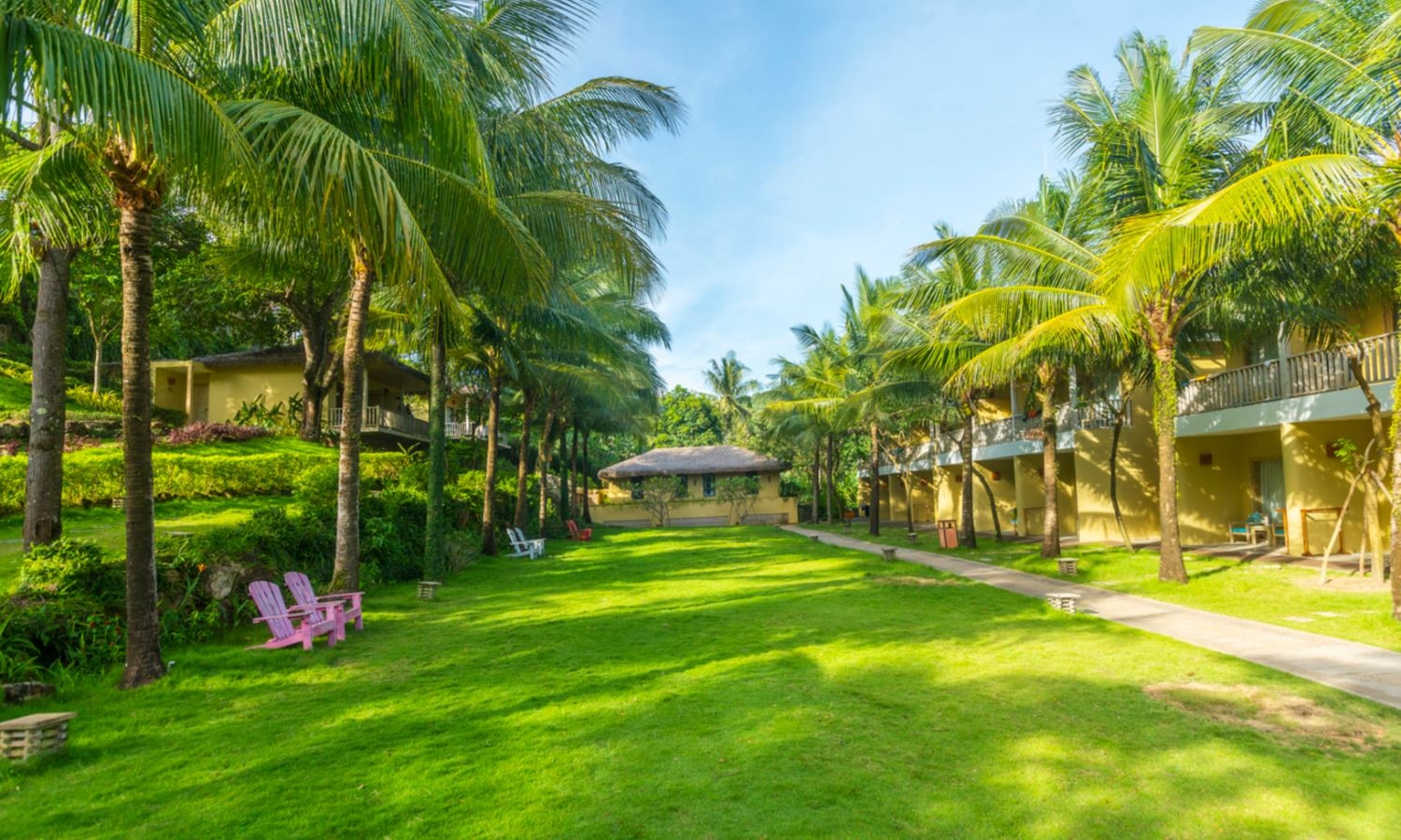 rooms-deluxe-triple-with-gardenview