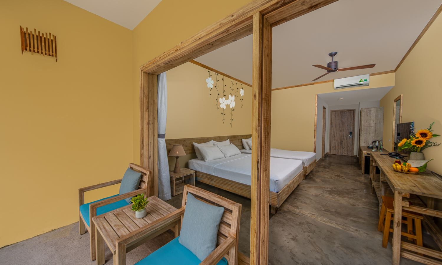 rooms-deluxe-triple-with-gardenview