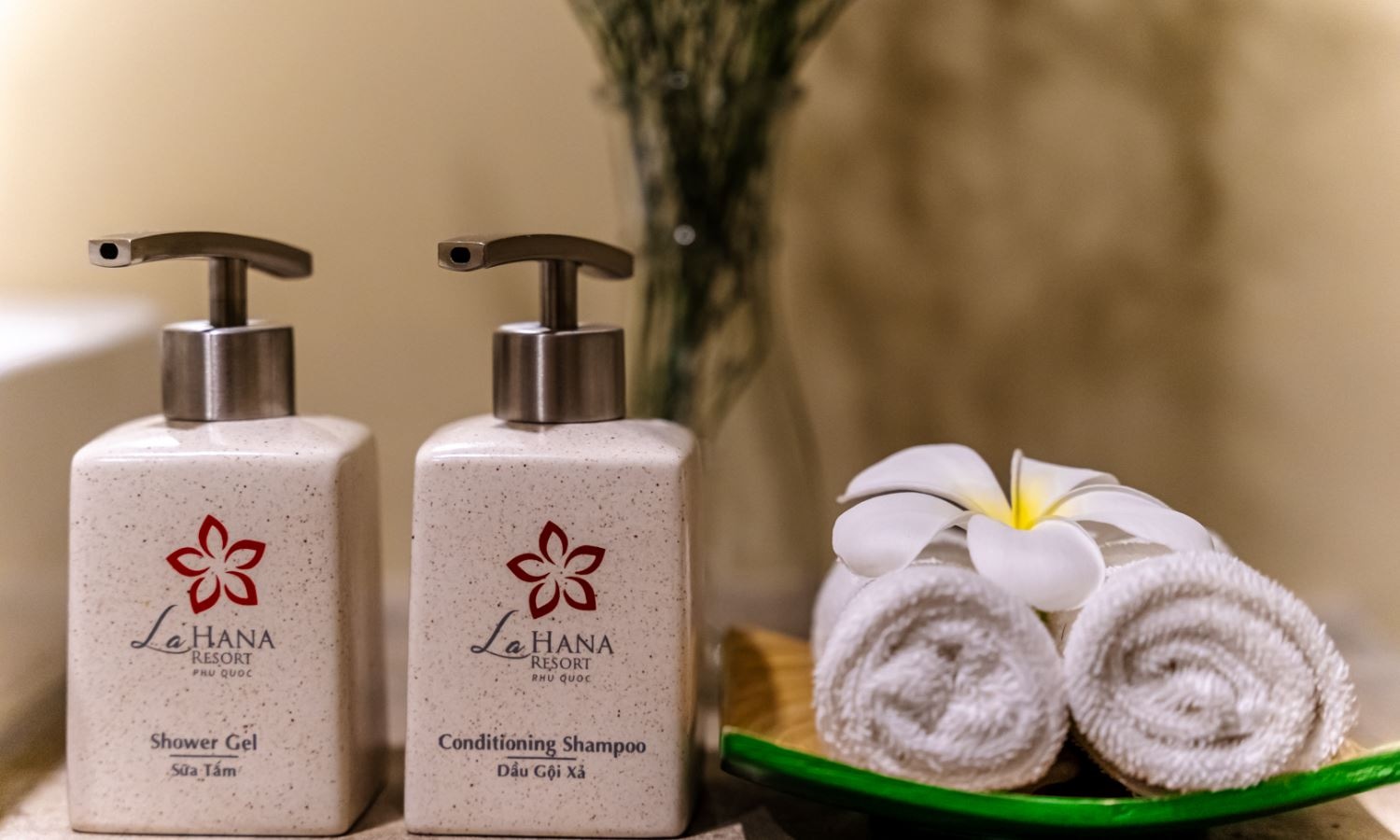 rooms-deluxe-double-with-gardenview