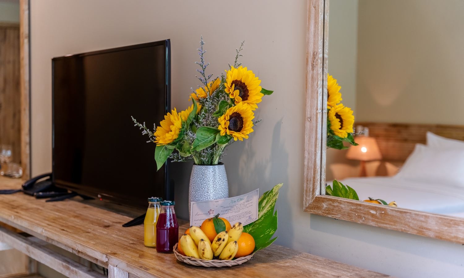 rooms-hill-bungalow-with-bathtub