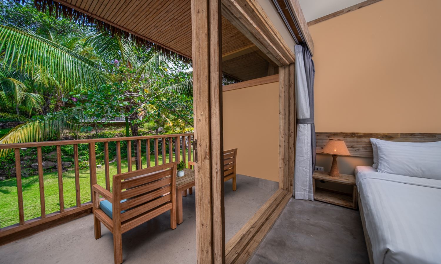 rooms-deluxe-family-with-gardenview