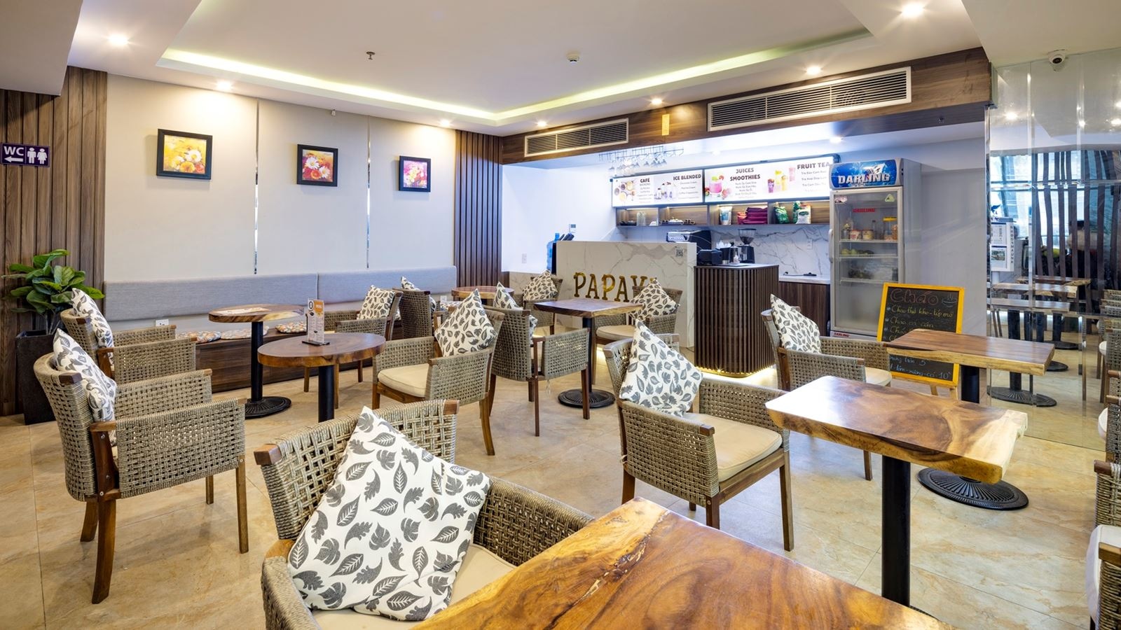 bars-papaya-cafe--g-floor