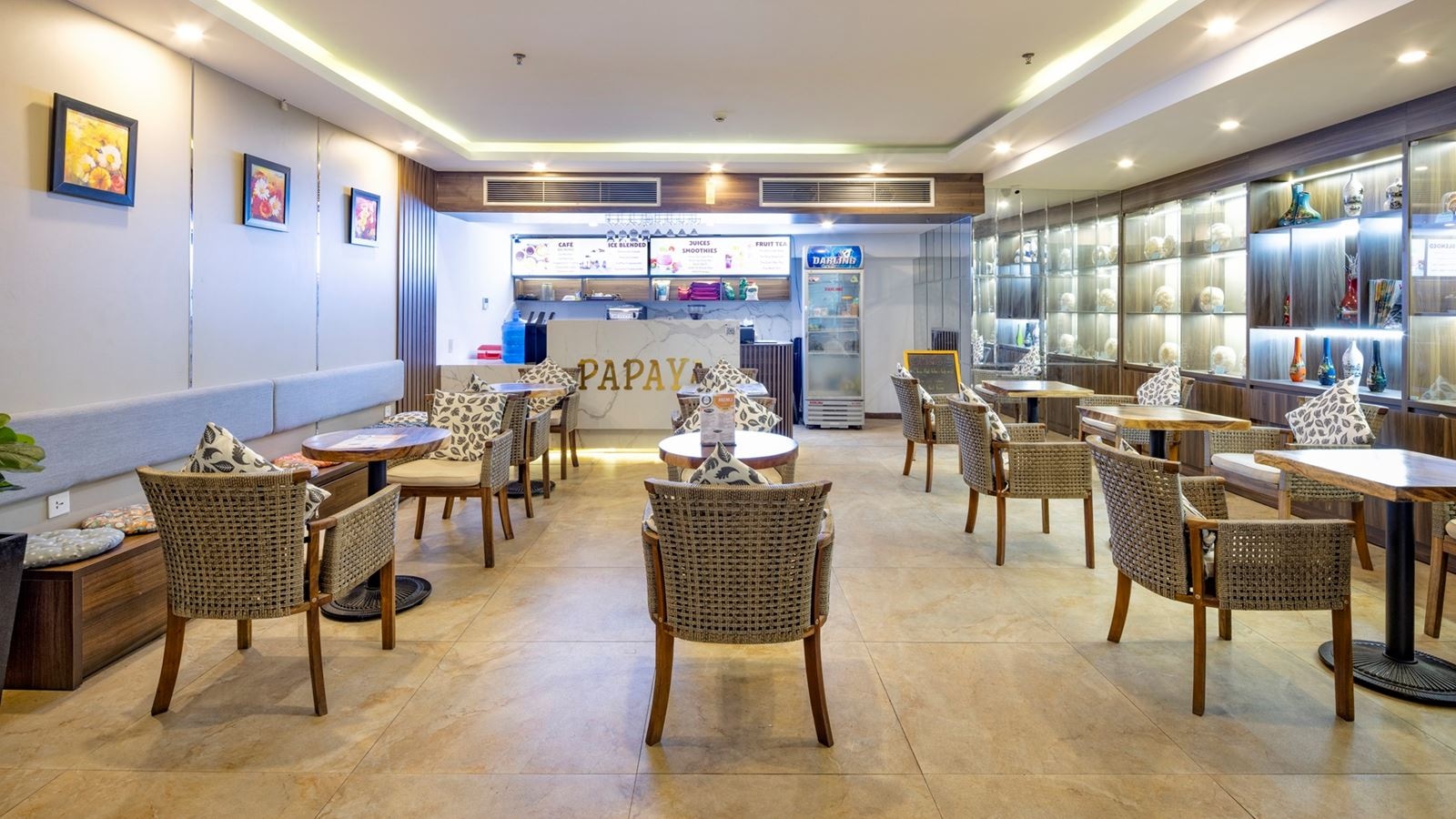 bars-papaya-cafe--g-floor