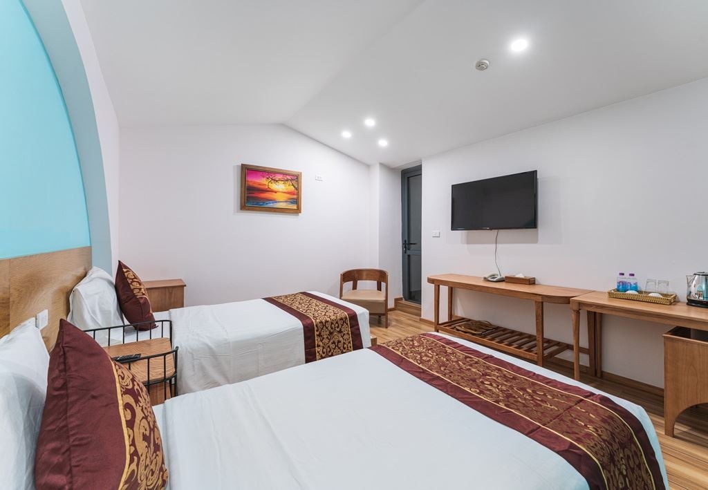 rooms-deluxe-city-view-with-window